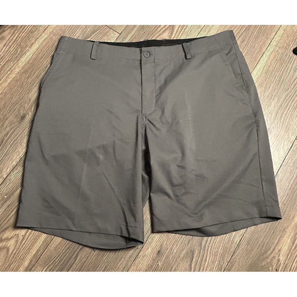 Nike Dri Fit Men's Dark Gray Casual Golf‎ Shorts  Size 40